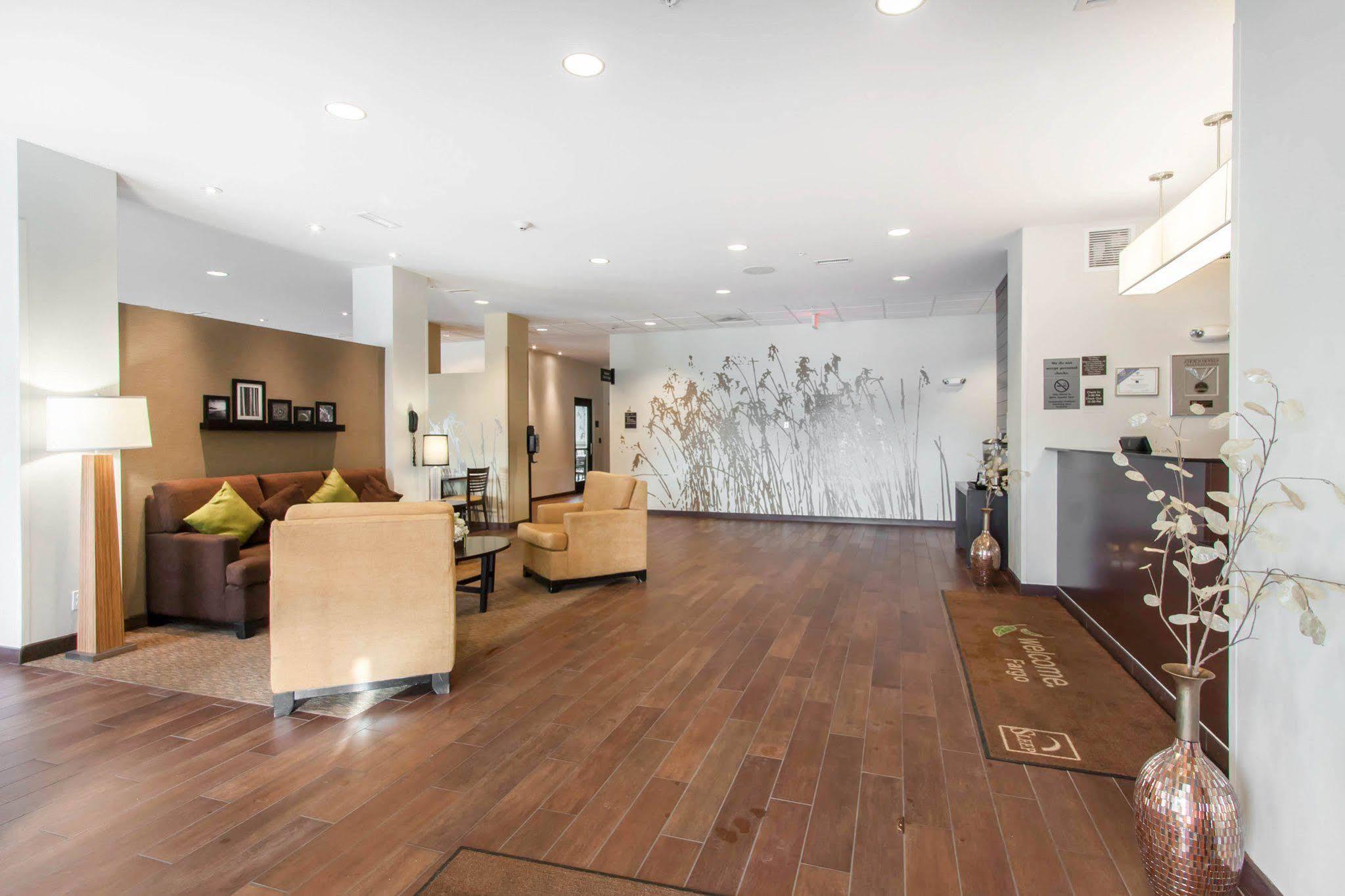 Sleep Inn & Suites Fargo Medical Center Bagian luar foto