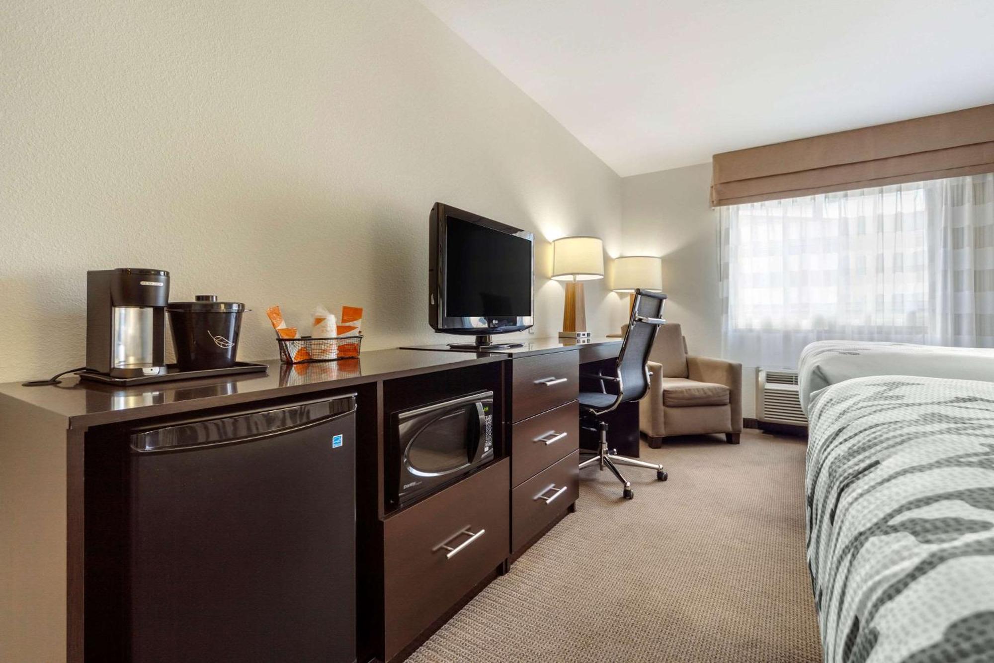 Sleep Inn & Suites Fargo Medical Center Bagian luar foto