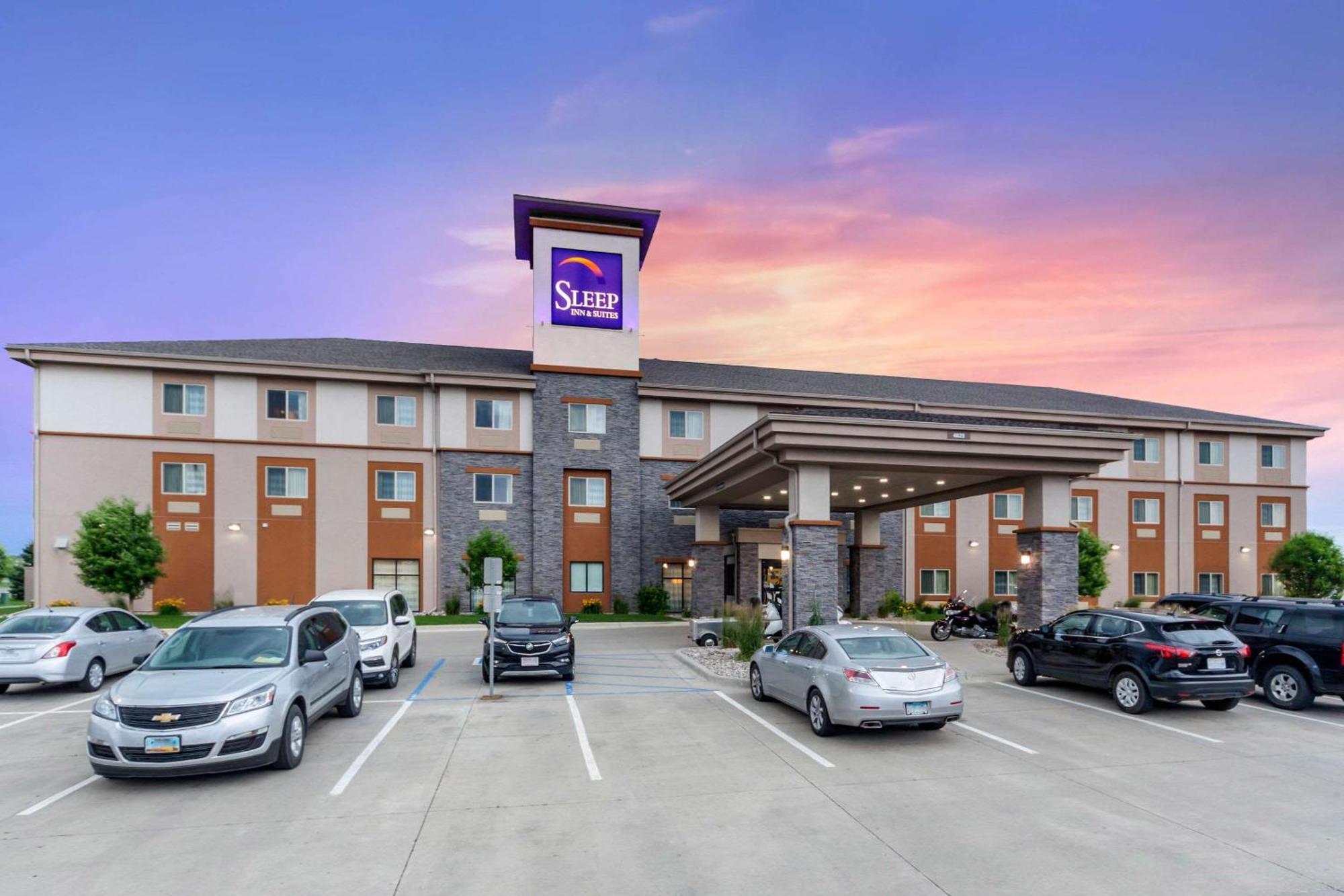 Sleep Inn & Suites Fargo Medical Center Bagian luar foto